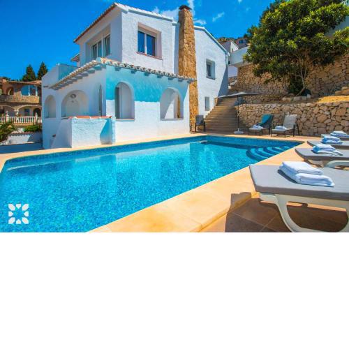 Villa Geminis by Abahana Villas