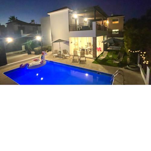 Villa Georgina & Villa Marianda Coral Bay