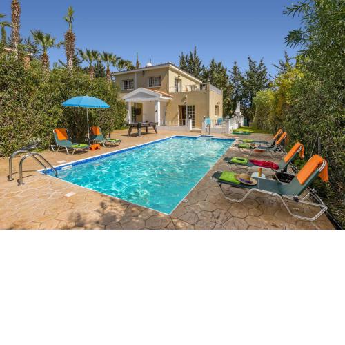 Villa Giota by Villa Plus