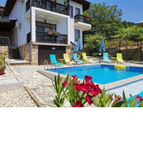 Villa Holly