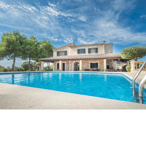 Villa Hort des Xilindro by Interhome