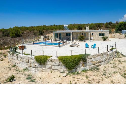 Villa Il Pino by Nomads - A Private Nature Retreat