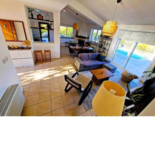 Villa in Kallepia-Luxurious stay