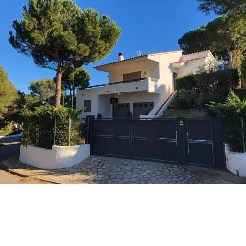Villa in Pals met prive zwembad en tuin