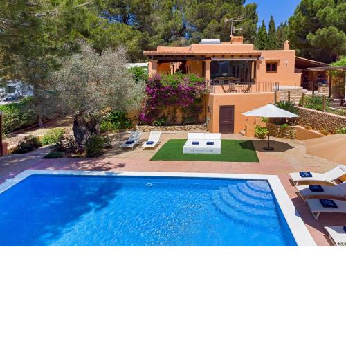 Villa in San Rafael Sleeps 12