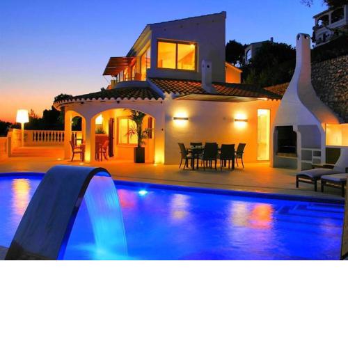Villa Increible - 5 bedroom luxury villa - Great pool and terrace area with stunning sea views