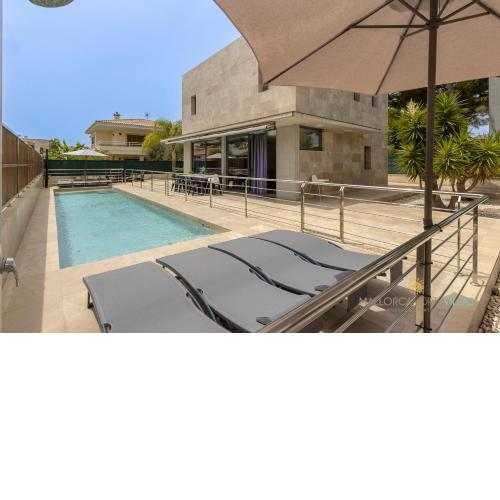 Villa Iola a 150m de la playa ideal para familias grandes
