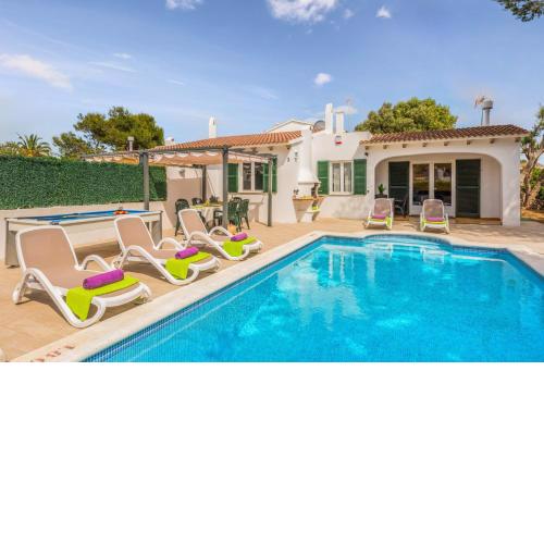 Villa Isi by Villa Plus