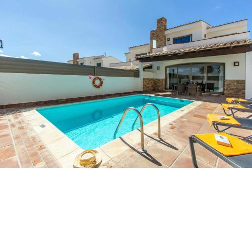 Villa Juliana by Villa Plus