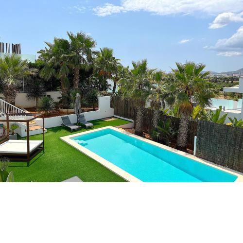 VILLA JULIETA 2km FROM IBIZA TOWN AND 1km FROM TALAMANCA BEACH