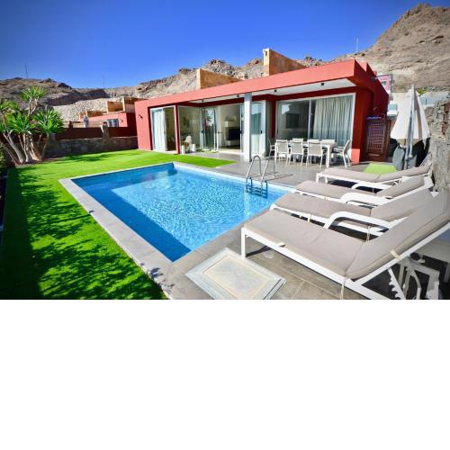 Villa Katarina in beautiful Tauro with private heated swimming pool