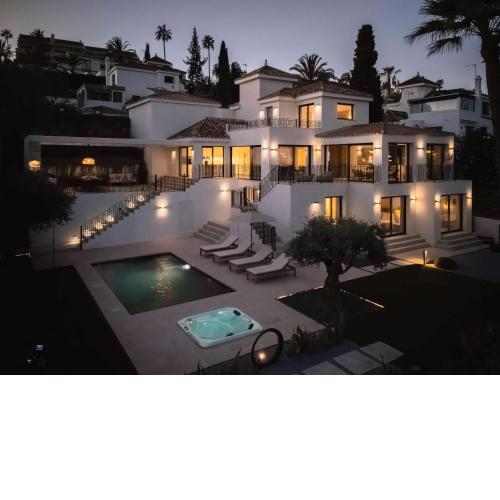 Villa Kumaro 4 bedroom spa outdoor pool parking
