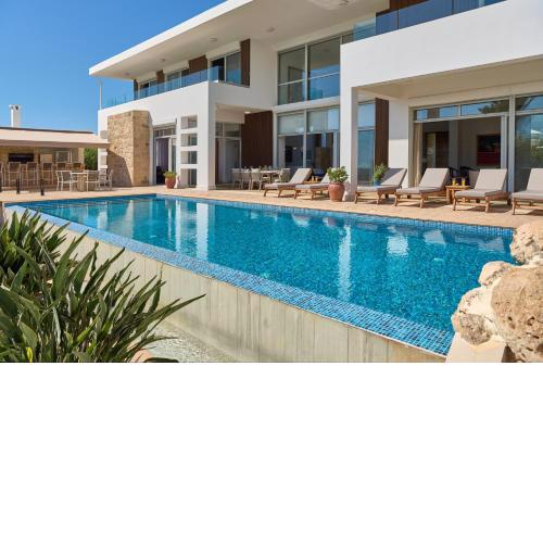 Villa Kyma by Ezoria Villas