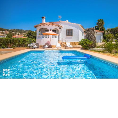 Villa La Paz by Abahana Villas