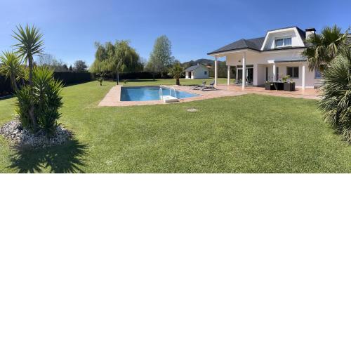 Villa LA PERLA con piscina privada