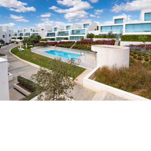 Villa La Perla Sotogrande - since 2022 - Sea View - 3 Bedrooms and Bathrooms - La Reserva Beach and Golf nearby