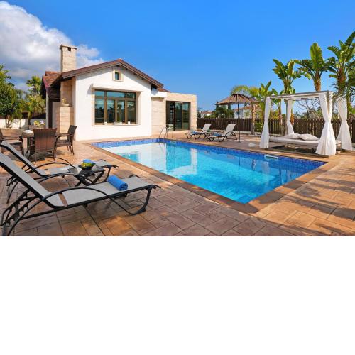 Villa Lara - 3bed Bangalow with Large Pool
