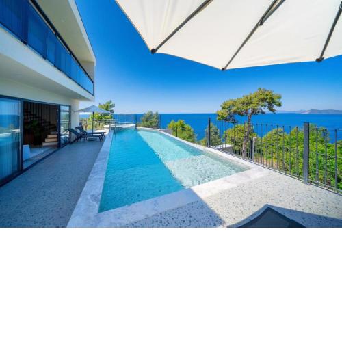Villa Larrisa