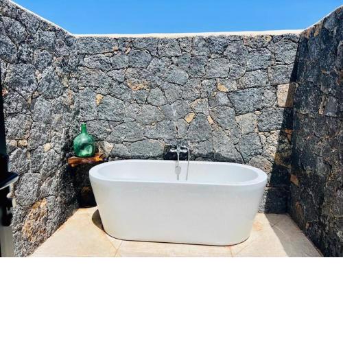 Villa Lavayarena private pool in Lajares