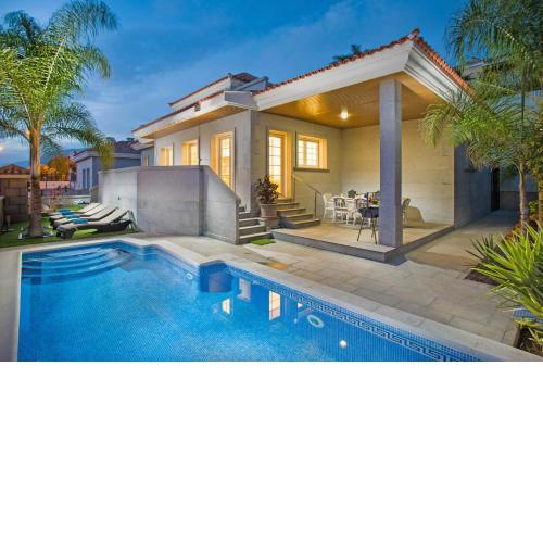 Villa Leonardo Dos by Villa Plus