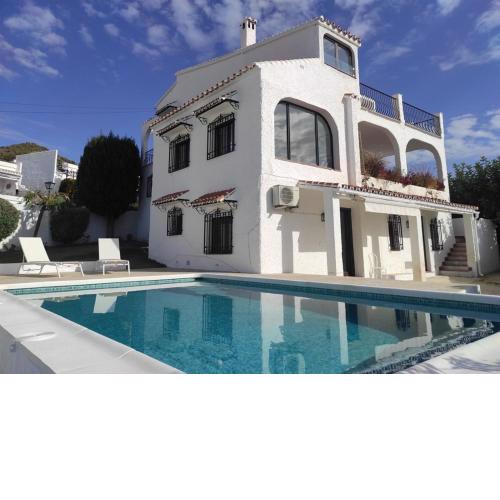 Villa Little Castle Sea&Mountain - villa vistas al mar y piscina privada en Capistrano Village urbanización, Nerja