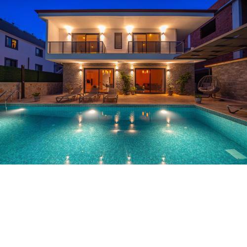 VILLA LIZYA