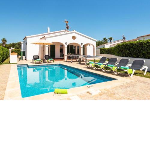 Villa Llentrisca by Villa Plus