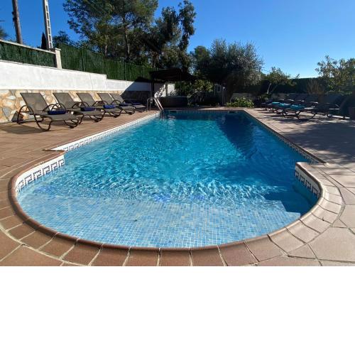 Villa Lluna Sitges 15 minutes drive from Sitges Swimming pool XXL 16 people