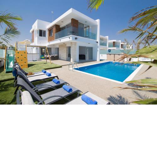 Villa Lynn Boutique Beachfront