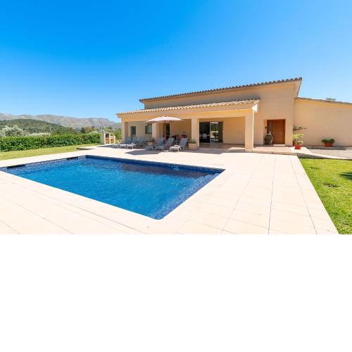 Villa Malagarba d'Enmig by Sealand Villas