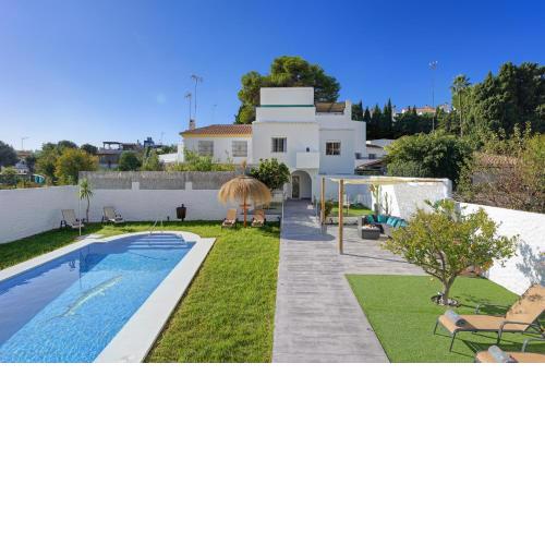 Villa Mamba By Seric,15' walking to the beach