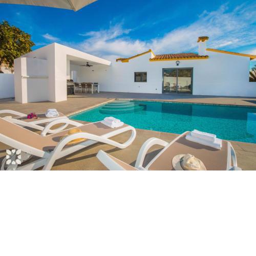 Villa Mango by Abahana Villas