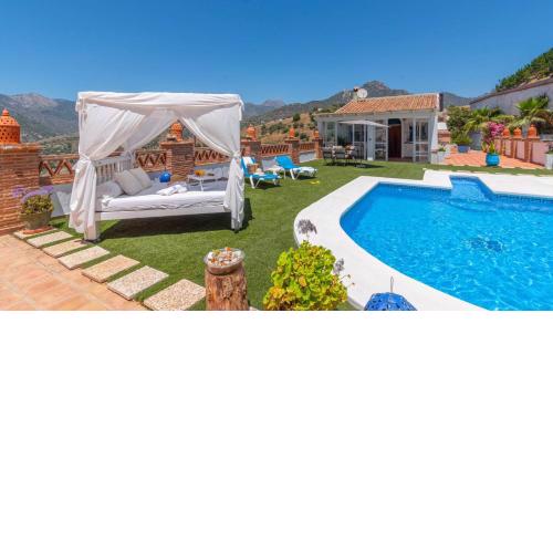 Villa Manolo Torrox by Ruralidays