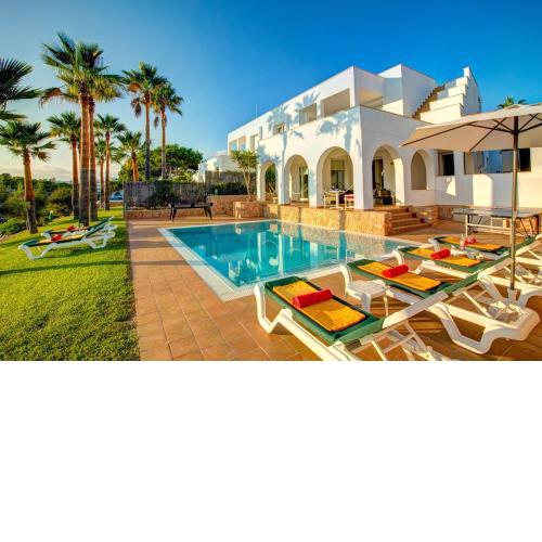 Villa Mar Oberta by Villa Plus