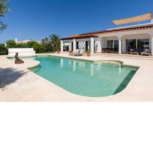 Villa Maravilla with HEATABLE pool ROOFTOPbar with sea views and Range Rover