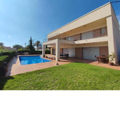 VILLA MARICEL