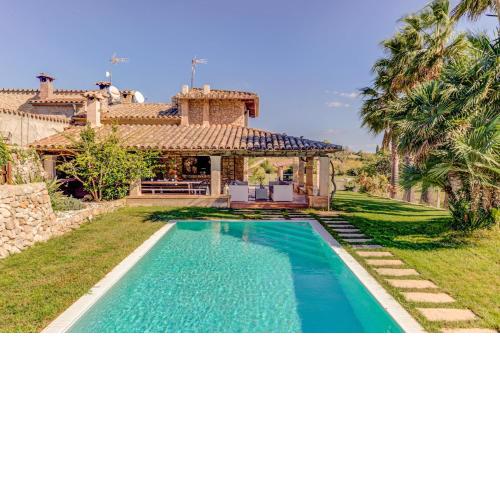 Villa Marina Cabanellas by Sealand Villas