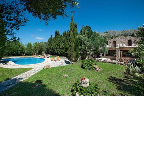 Villa Martorellet by Villa Plus