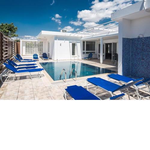 Villa Mavris - Lovely 4 Bedroom Villa with Private Pool in Central Ayia Napa