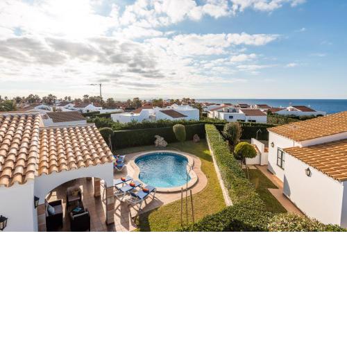 Villa Menorca Fucsia by Mauter Villas