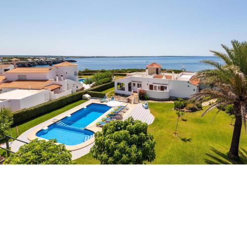 Villa Mercedes by Villa Plus