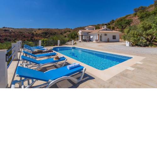 Villa Meretseger Almogía by Ruralidays