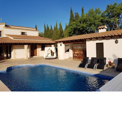Villa Milagro - 3 bedroom Finca style Villa with Pool near Golf Course/Beaches - Air Cond.