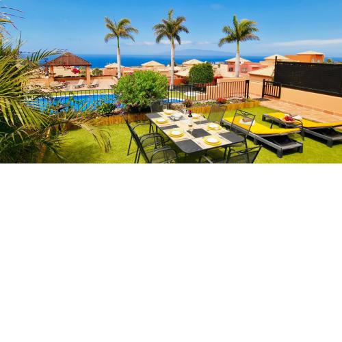 Villa mit Meerblick und Pool direkt am Golfplatz von Adeje