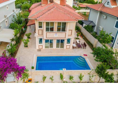Villa MO DAİLY WEEKLY rentals İçmeler
