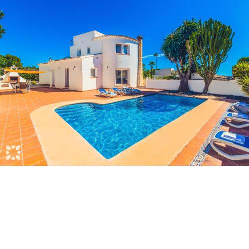 Villa Monte Cristo by Abahana Villas