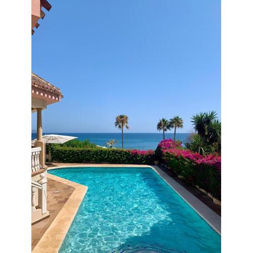 Villa Monterray, Royal Beach, Calahonda - Beach Front Villa
