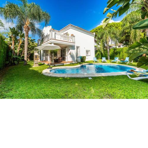 Villa Moongate