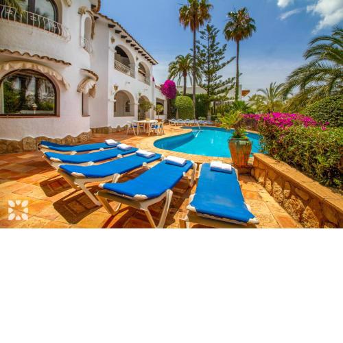 Villa Morera by Abahana Villas