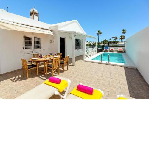 Villa Noruega by Villa Plus